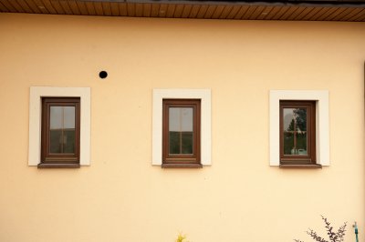 33